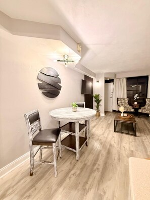 Interior - ★Stylish & Comfy ☀Sunrise & Ocean View 65" Smart TV w/Ocean Front Balcony (Daytona Beach)