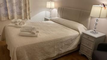 1 makuuhuone, työpöytä, silitysrauta/-lauta, ilmainen Wi-Fi