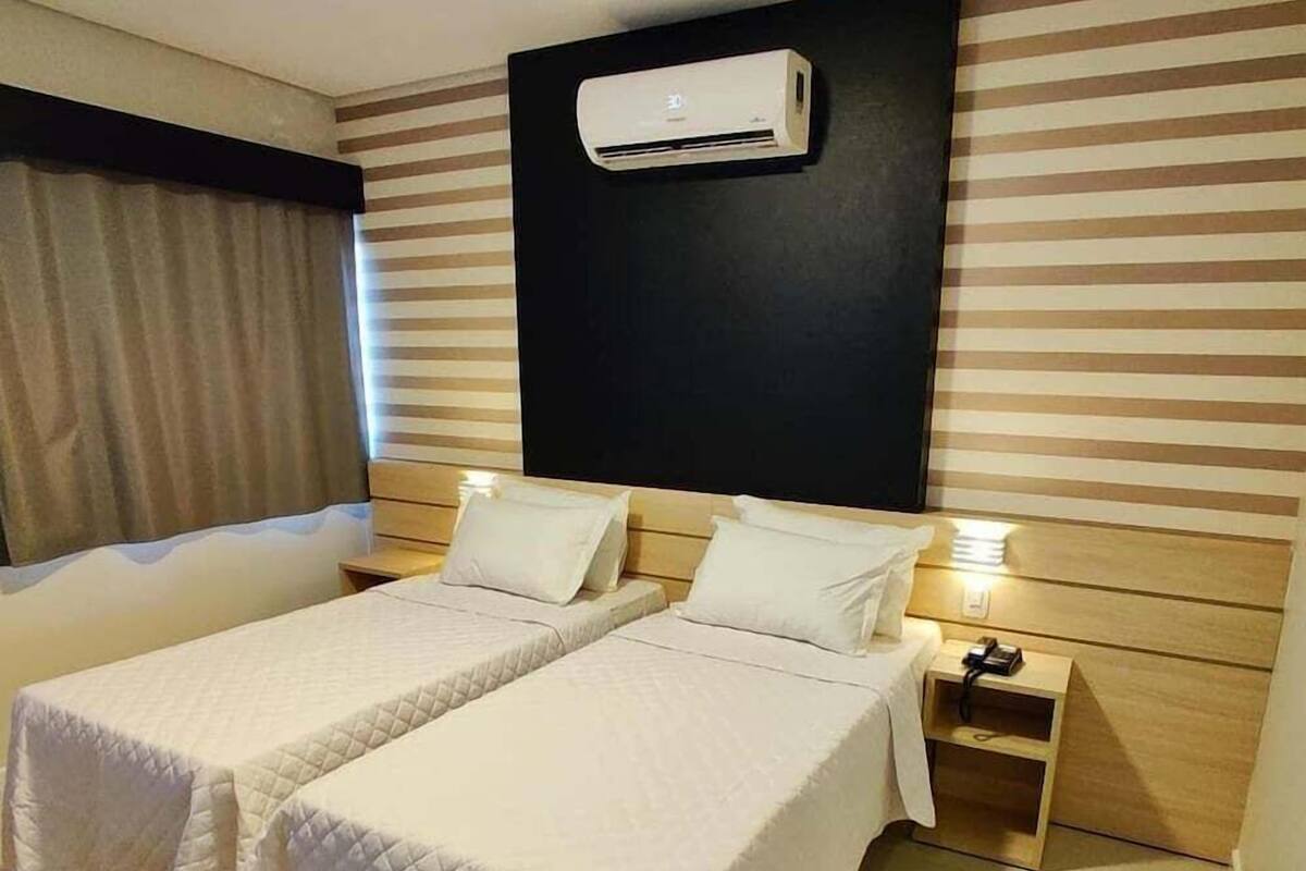 迷你吧、書桌、手提電腦工作空間、隔音