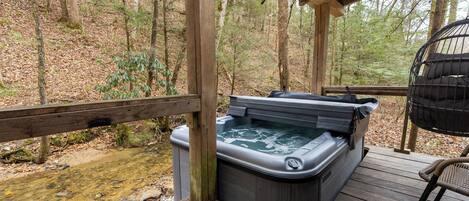 Tina de hidromasaje al aire libre