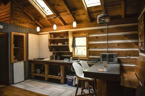 Fridge, stovetop, coffee/tea maker, toaster