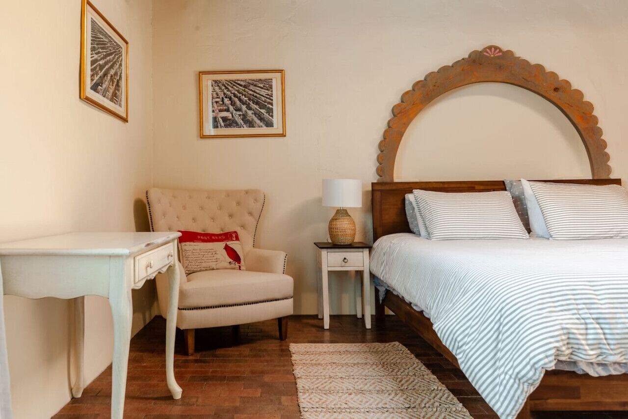 1 bedroom, desk, iron/ironing board, WiFi