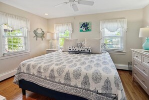 3 habitaciones, escritorio, tabla de planchar con plancha y wifi gratis 