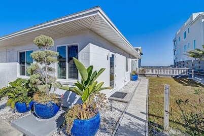 Coastal Cottage 214 | Large Ocean View Deck | Gas Grill