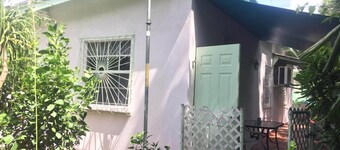 Dover Beach - Kismet Garden 1 Bedroom Cottage