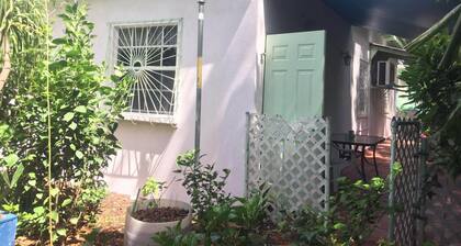 Dover Beach - Kismet Garden 1 Bedroom Cottage