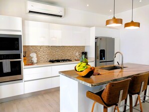 Fridge, microwave, oven, coffee/tea maker