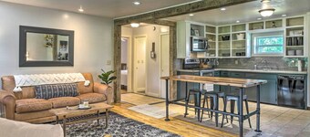 Quiet Country Home in Ava with Chic Interior!
