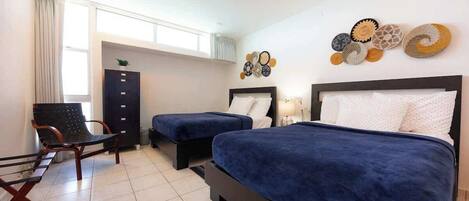 2 quartos, ferros/tábuas de passar roupa, Wi-Fi, roupa de cama