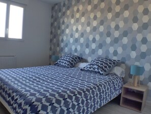 5 camere, ferro/asse da stiro, Wi-Fi gratuito, lenzuola