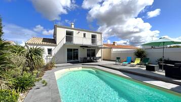 Piscine extérieure, piscine chauffée