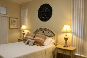 5 bedrooms, in-room safe, desk, iron/ironing board