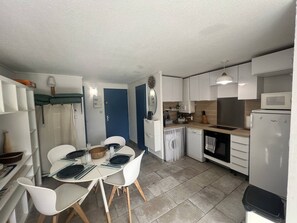 Refrigerador, microondas, horno y lavavajillas 