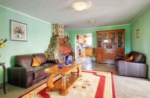 Kamin, DVD-Player, Stereoanlage