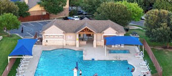 Dog-Friendly/ Spacious 4BR/2BA Home/Near Austin/EV Charger/Separate Office