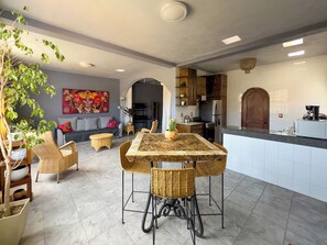 Deluxe Studio Suite | Dining room - Casa de Colores (Guanajuato)