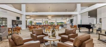 Want an amazing view on the 18th green next to the clubhouse? Look no further!