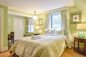 6 chambres, fer et planche à repasser, Wi-Fi, draps fournis