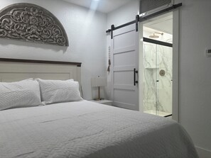 1 Schlafzimmer, Bügeleisen/Bügelbrett, Reisekinderbett, kostenloses WLAN