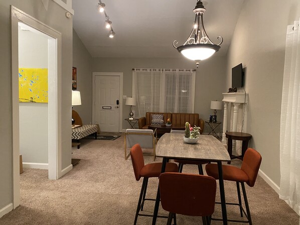 Interior - 2 BD / 2 BA (Charlotte)