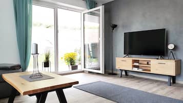 Fernseher, Stereoanlage