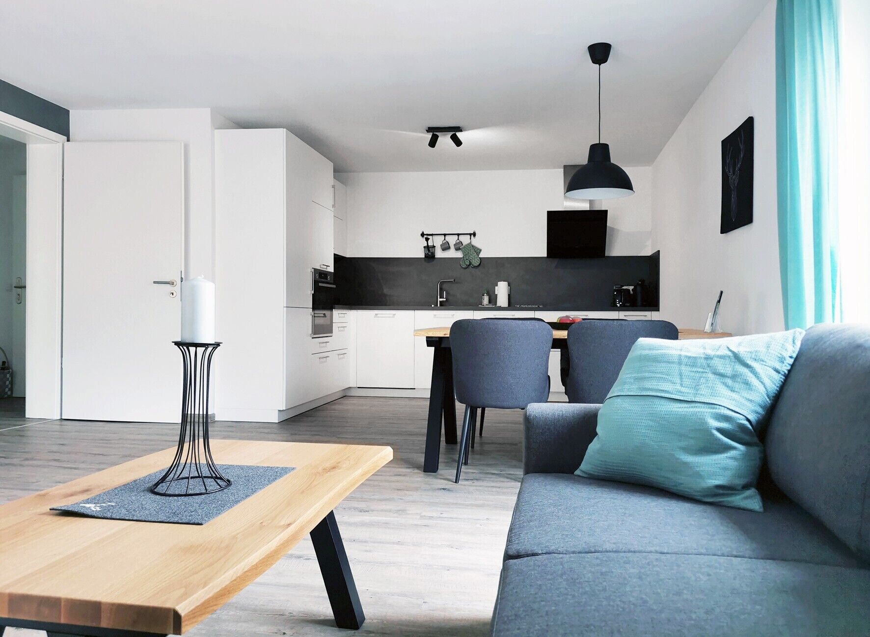 Fernseher, Stereoanlage