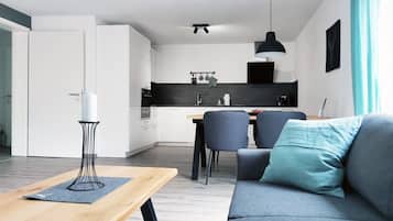 Fernseher, Stereoanlage