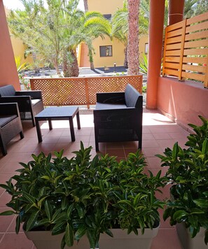 Terrace/patio - Tamarindo Piscinas De Agua Salada - Fibra Óptica (Corralejo)