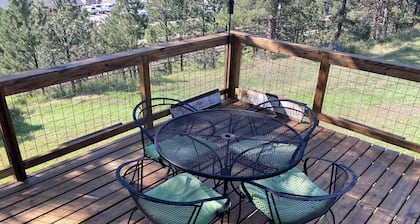 Great value! Great location! Located walking distance to downtown Hill City!