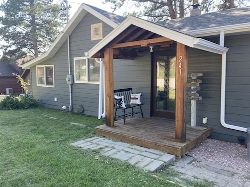 Great value! Great location! Located walking distance to downtown Hill City!