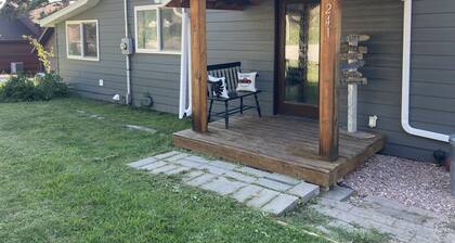 Great value! Great location! Located walking distance to downtown Hill City!