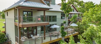 Save 15% Off 4 Night Stay! Amazing Waterfall/Lake Views! Pool, Dock!