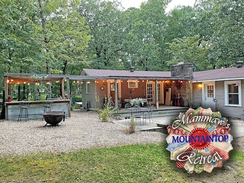 Mammaw's Mountaintop Retreat 