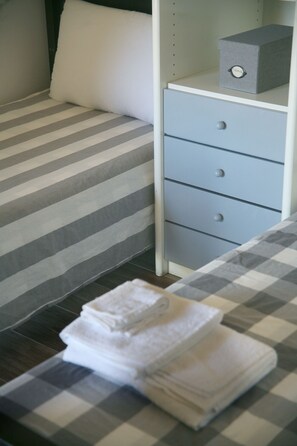 3 bedrooms, iron/ironing board