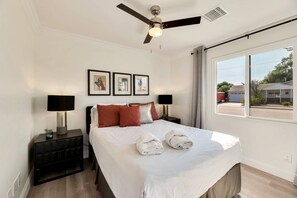 3 bedrooms, iron/ironing board, free WiFi