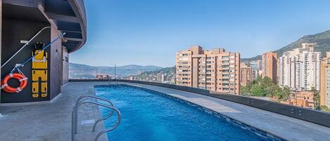 Outdoor pool, a heated pool