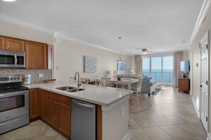 Miscellaneous - Twin Palms 1001 (Panama City Beach)