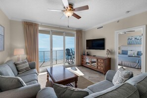 Living area - Twin Palms 1001 (Panama City Beach)