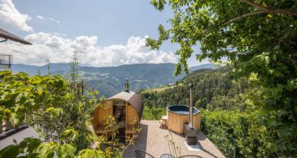 Ferienwohnung "Thalerhof Sancta Sebastianus" mit Bergblick, Garten & WLAN