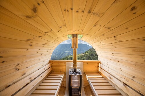 Holiday Apartment "Thalerhof Naturae Lignum" with Mountain View, Garden & Wi-Fi