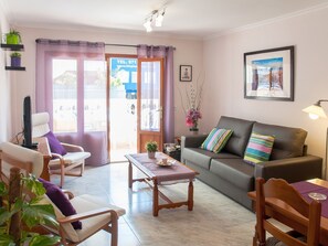 TV, DVD player, stereo - Apartment Obelisc-2 near the Beach with Terrace & Wi-Fi (Can Picafort)