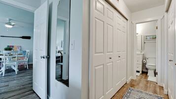 Studio (1 Bedroom) | Interior