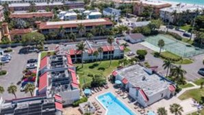 Interior - Runaway Bay Resort by BBG (Bradenton Beach)
