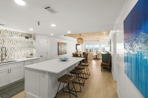 Estudi (3 Bedrooms) | Interior