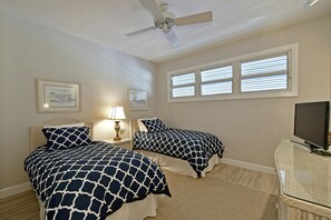 Studio (2 Bedrooms) | Interior