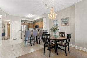 Studio (3 Bedrooms) | Interior - Sunrise Resort by BBG (Panama City Beach)