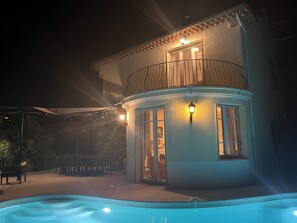 Exterior - CANNES VILLA SWIMMING POOL, SEA VIEW,15 MN PALAIS DU FESTIVAL,1 MN BEACH ON FOOT (Cannes)