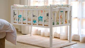 3 bedrooms, desk, iron/ironing board, free WiFi