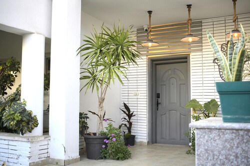 Egypt 5 - STAR Cozy 3 BR Villa with Garden