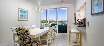 Vaca Cut Sunsets 5 bed 4 bath home with pool Gulf Views on Vaca Cut